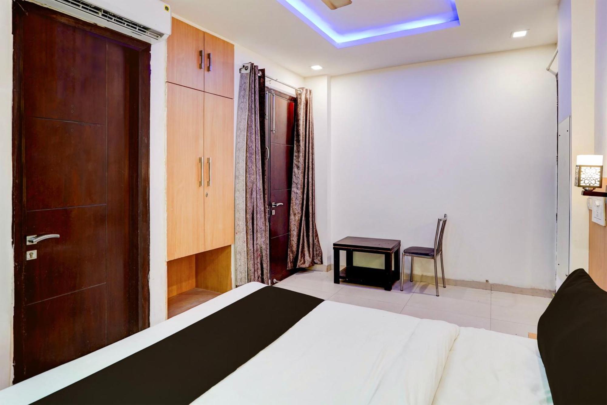 Super Hotel O Rohini Sector 24 Delhi  Exterior photo